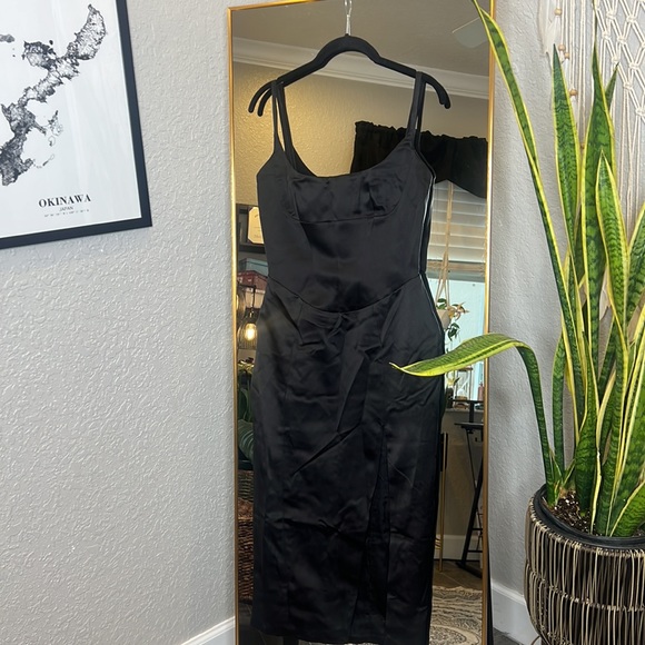 HOUSE OF CB 'Casimira' Black Satin Corset Midi Dress NWOT - Picture 7 of 11